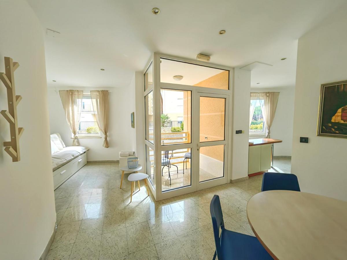 Sea View Apartment & Studio Apartment Bruno Ουμάγκ Εξωτερικό φωτογραφία